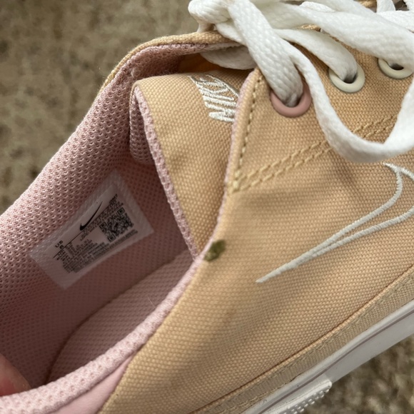 Nike sneakers - Picture 6 of 6